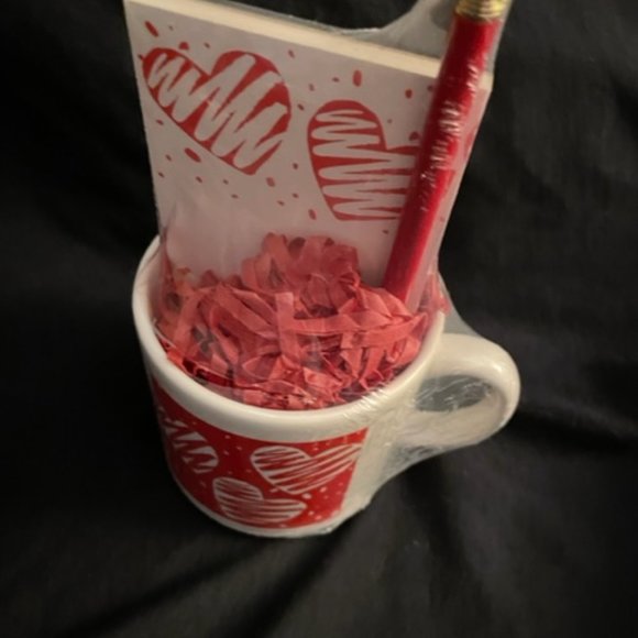 1994 Totally Over Booked Mug Set  Red White Black Abstract design   Pencil Pad - Picture 5 of 7